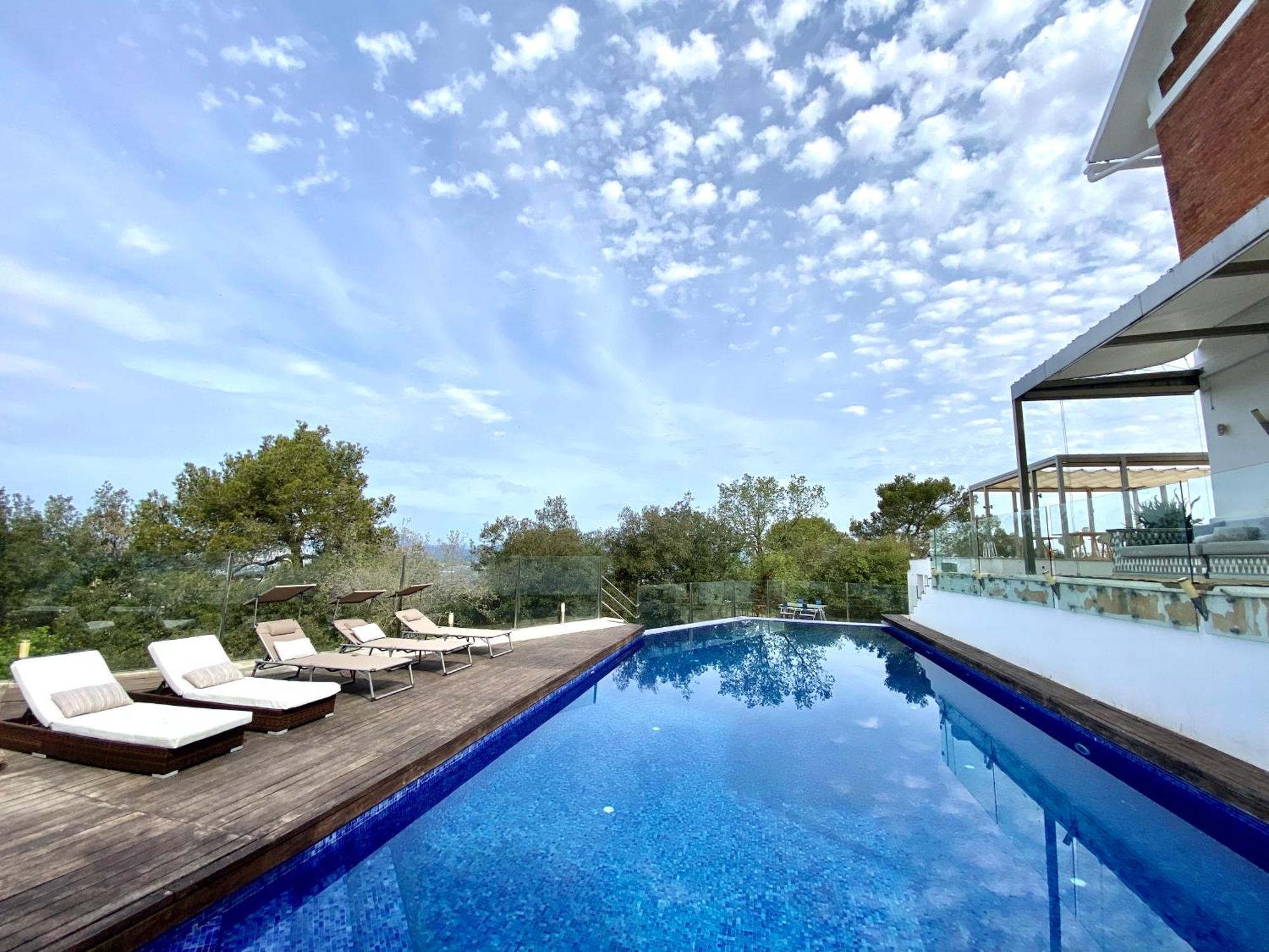 Отель Aya House La Floresta Pearson Экстерьер фото