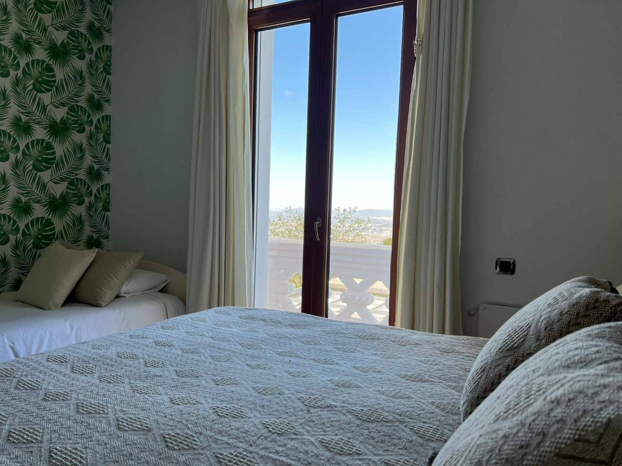 Отель Aya House La Floresta Pearson Экстерьер фото