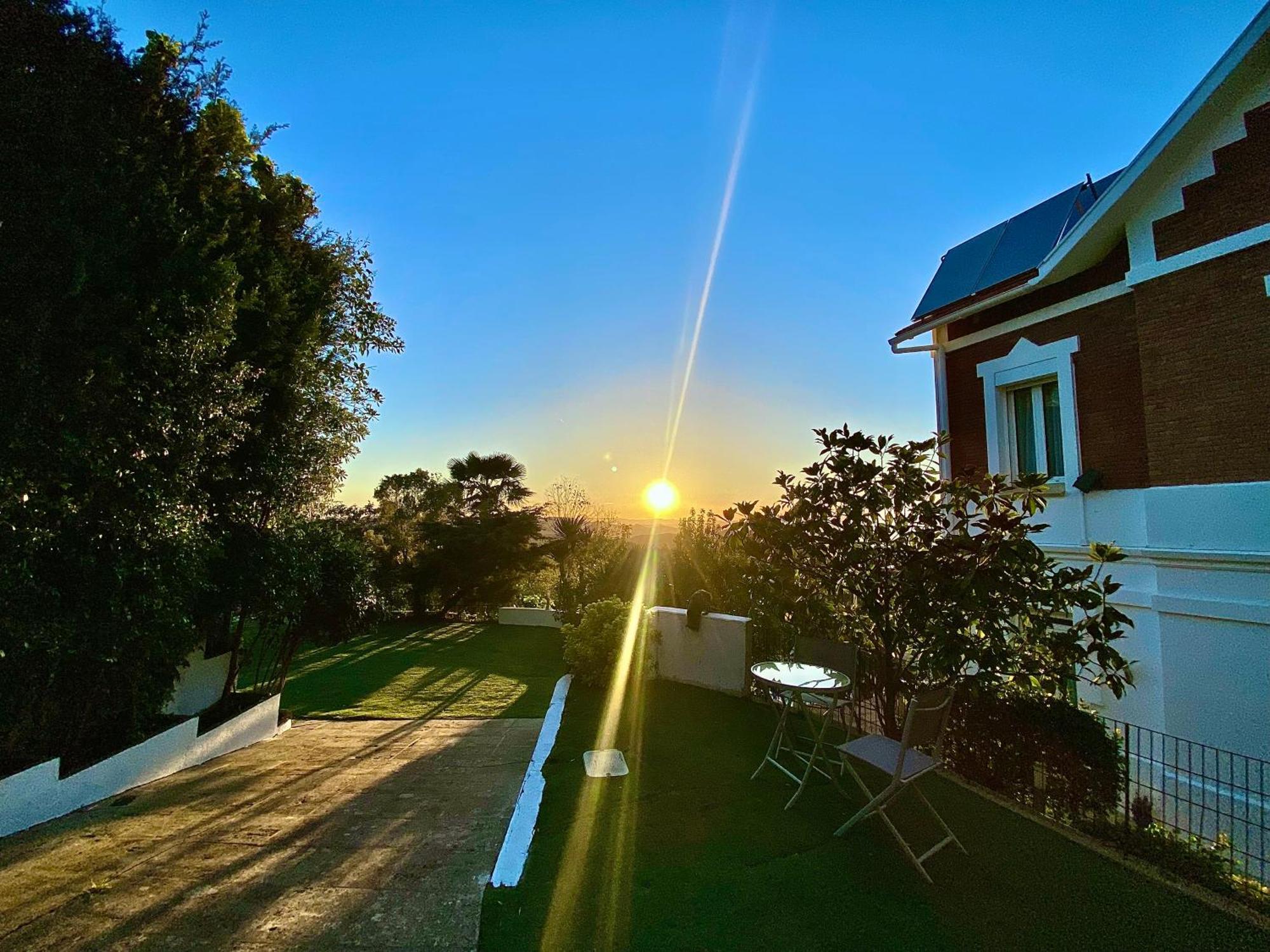 Отель Aya House La Floresta Pearson Экстерьер фото