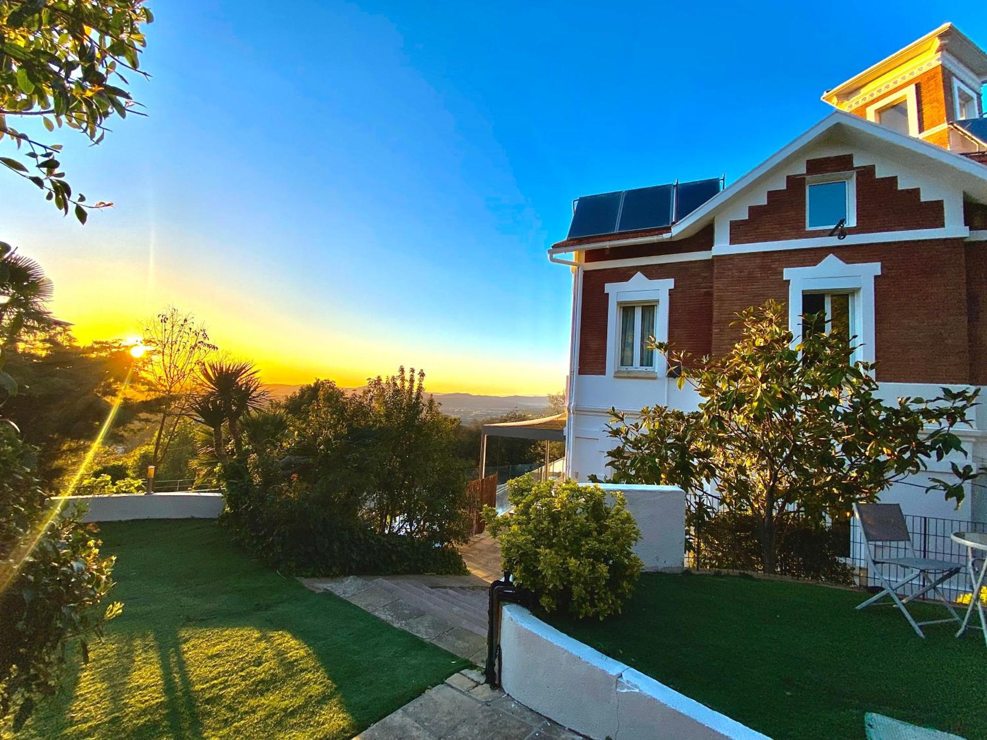 Отель Aya House La Floresta Pearson Экстерьер фото