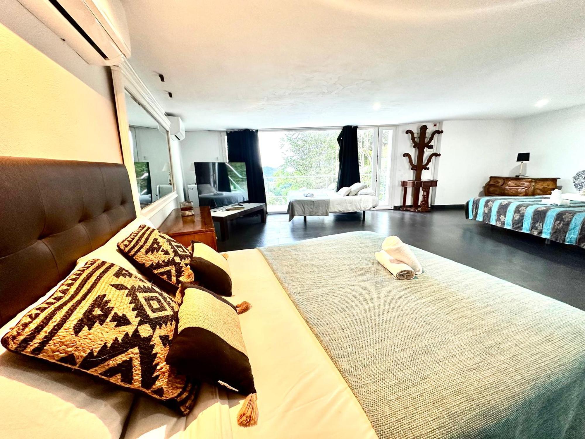 Отель Aya House La Floresta Pearson Экстерьер фото